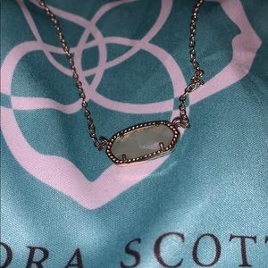 Kendra Scott necklace